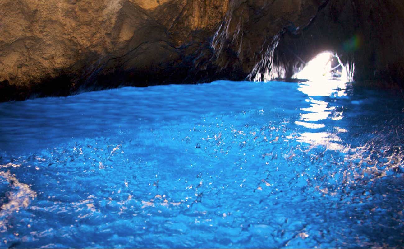 غار-آبی-آلاله.