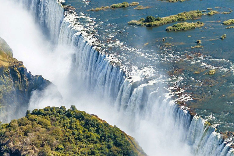 پرواز در بالای آبشار ویکتوریا زامبیا، زیمبابوه