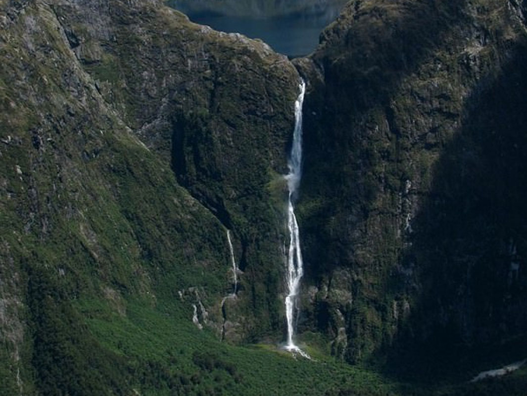 -زیباترین-آبشارهای-جهان
