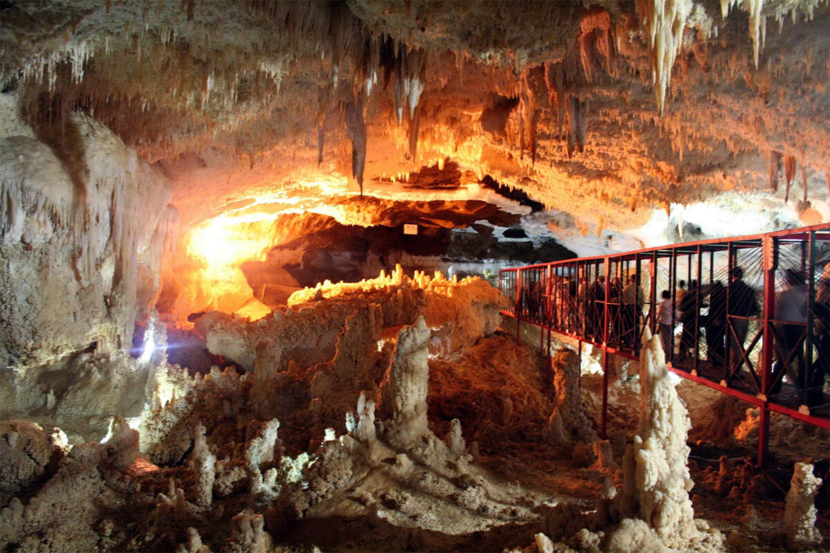 غار در زنجان