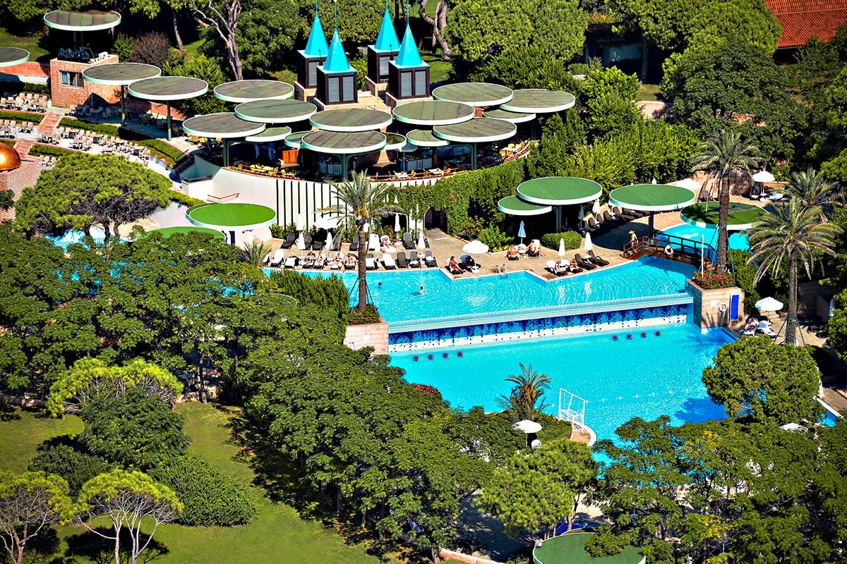 هتل Gloria Verde Resort در آنتالیا