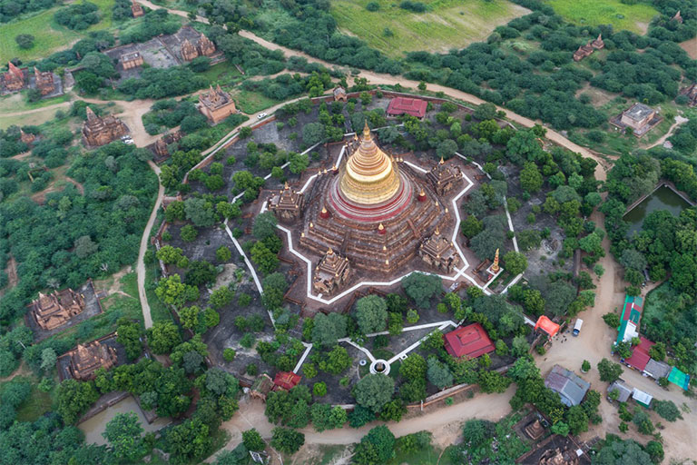 دید Bagan با بالون هوای گرم در میانمار